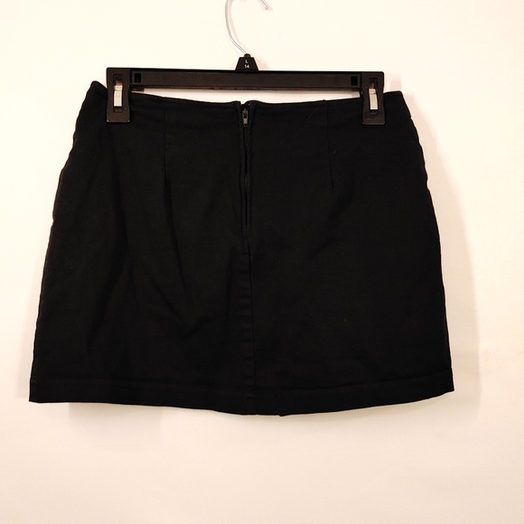Tempted Black Zip Up Skirt Women's Size 3/4 Used Very Good. MADE IN USA .Condit - Picture 8 of 10